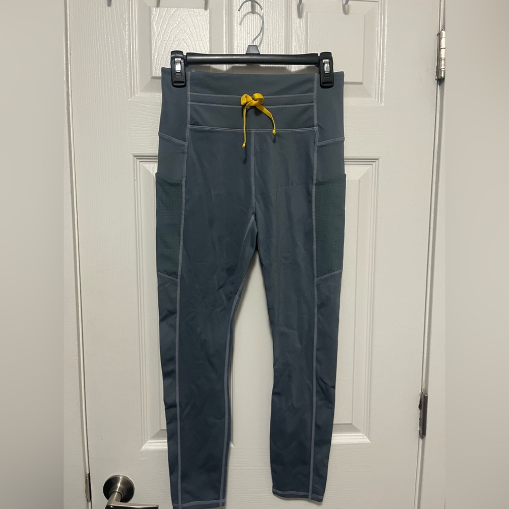 NWT Fabletics High Waisted leggings